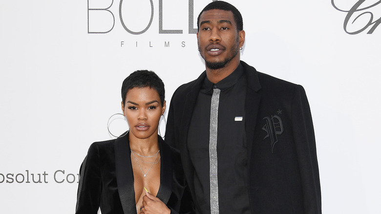 Teyana Taylor et Iman Shumpert, vêtues de noir