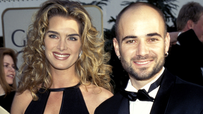 Andre Agassi et Brooke Shields sur un tapis rouge