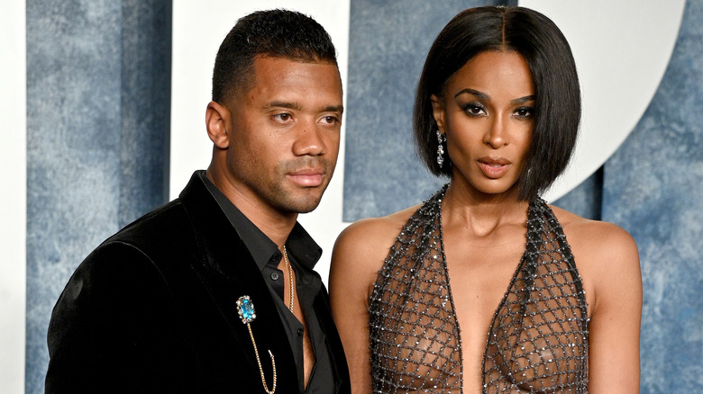 Ciara et Russell Wilson, posant ensemble lors d'un événement