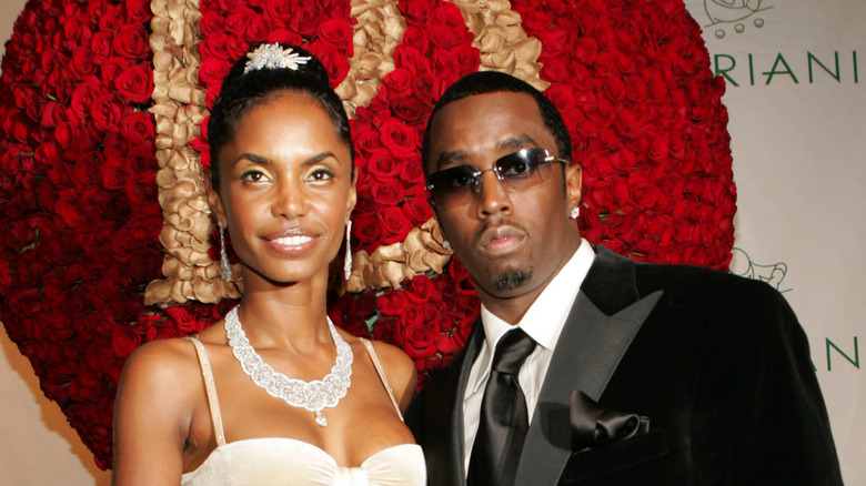 Kim Porter et Diddy posant