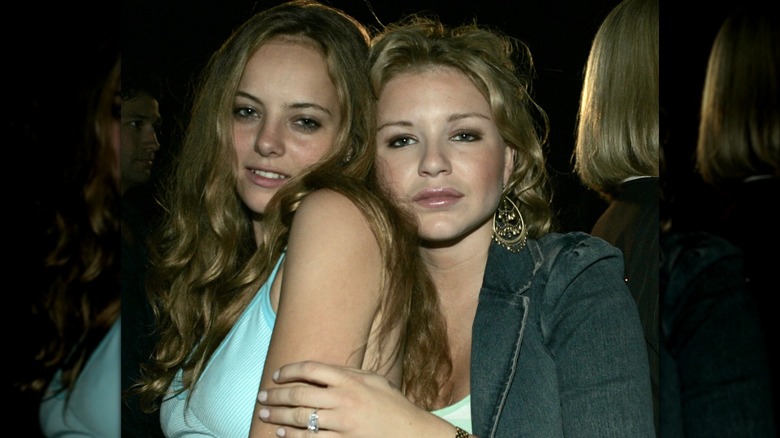 Bijou Phillips, Casey Johnson posant