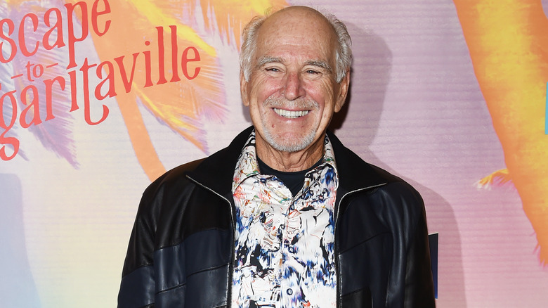 Jimmy Buffett, souriant