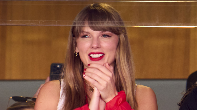 Pourquoi nous sommes inquiets de la relation rapide de Taylor Swift avec Travis Kelce