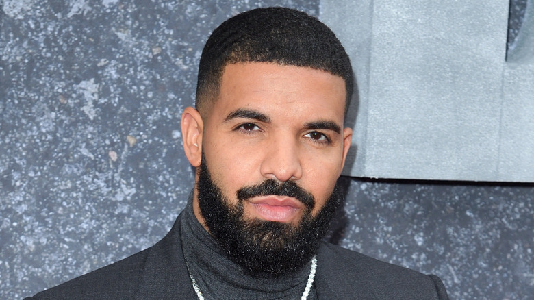 Quelle est la vraie signification de Slime You Out de Drake ?  Voici ce que nous pensons