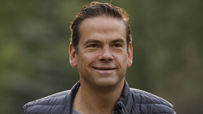 Un regard intérieur sur la vie extravagante de Lachlan Murdoch