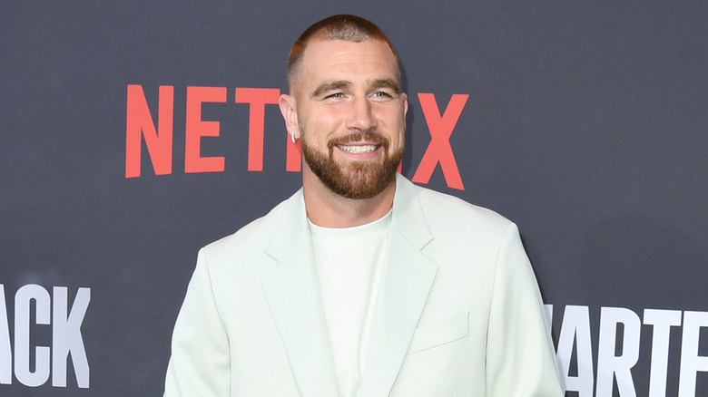 Travis Kelce souriant