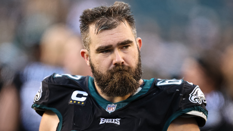 Jason Kelce a l'air sombre