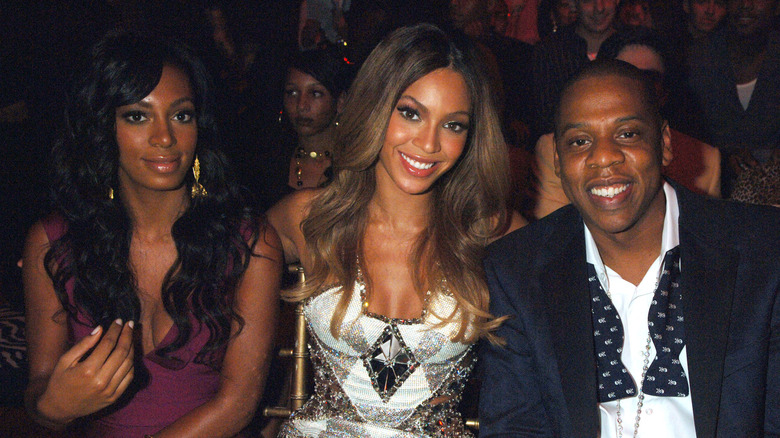 Solange, Beyoncé et Jay-Z posent ensemble