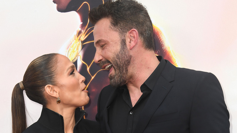 Jennifer Lopez et Ben Affleck en noir