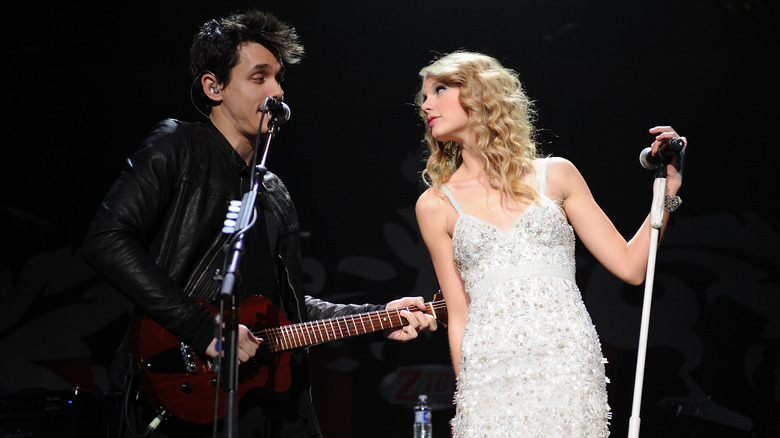 John Mayer et Taylor Swift en prestation