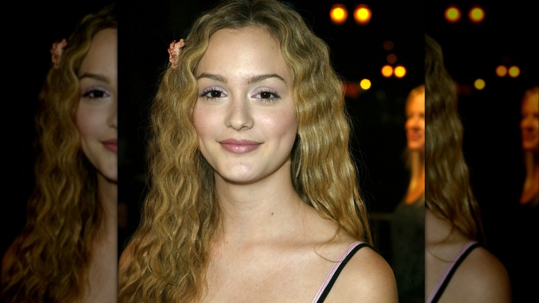 Leighton Meester cheveux blonds ondulés