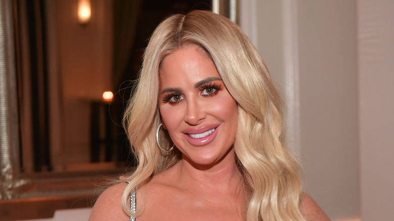 Kim Zolciak posant