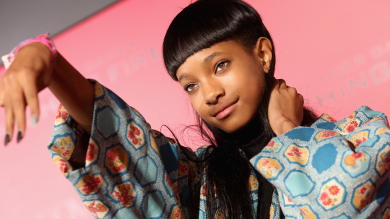 Willow Smith sur un tapis rouge en 2013