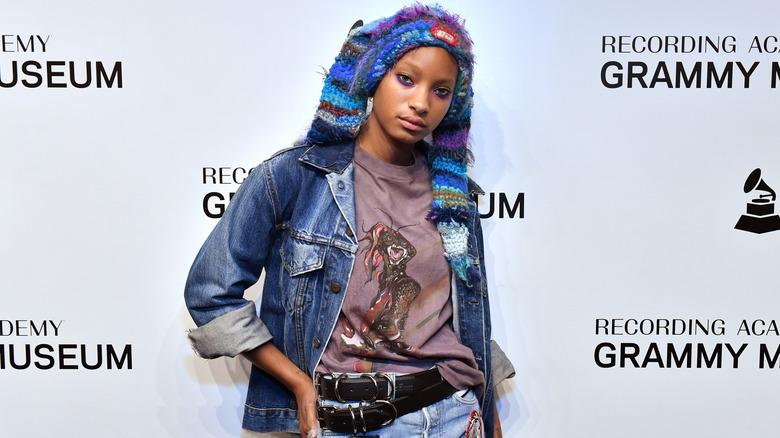 Willow Smith sur un tapis rouge 2022