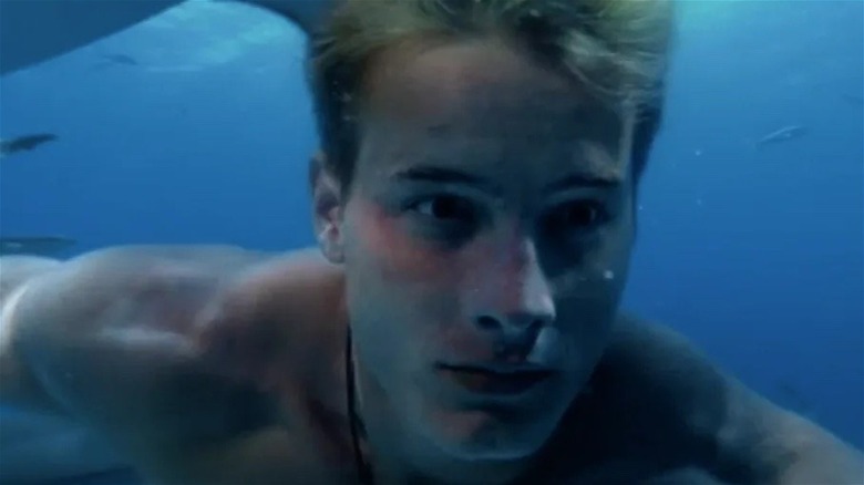 Justin Hartley dans le rôle d'Aquaman