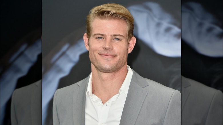 Trevor Donovan souriant