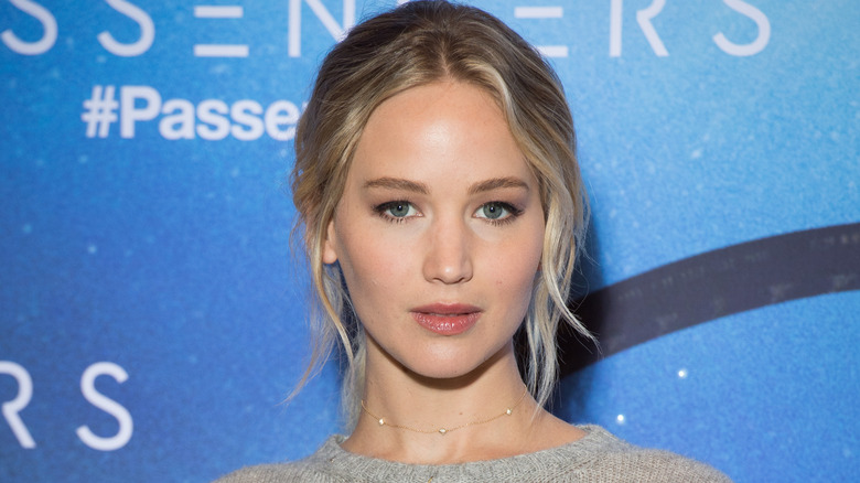 Jennifer Lawrence posant à la première de Passengers