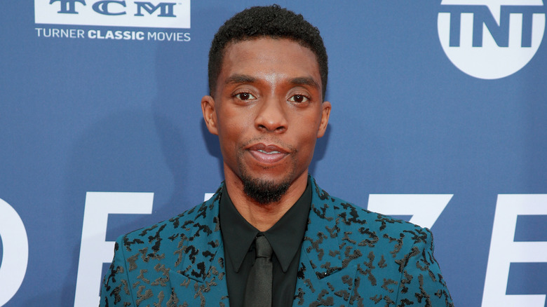 Chadwick Boseman souriant