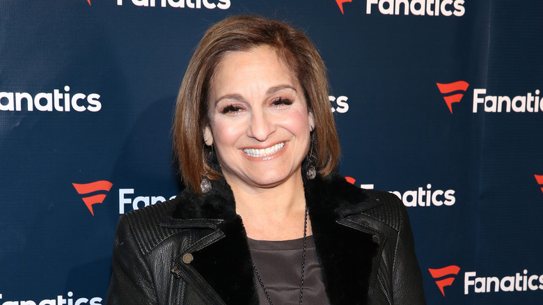 Mary Lou Retton posant