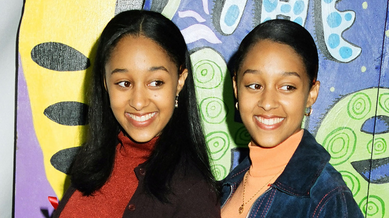 Tamera et Tia Mowry souriantes