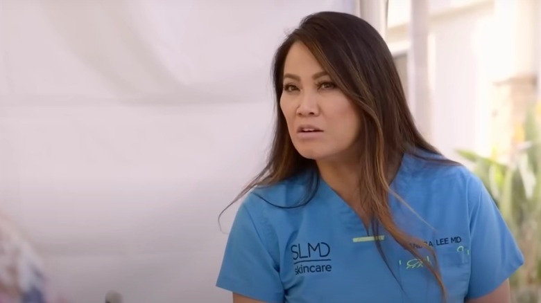 Dr Sandra Lee dans l'épisode de Dr Pimple Popper