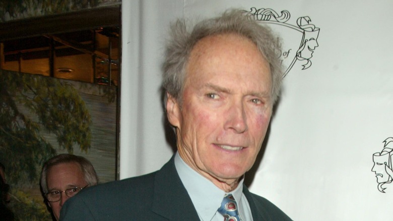 Clint Eastwood souriant en 2004