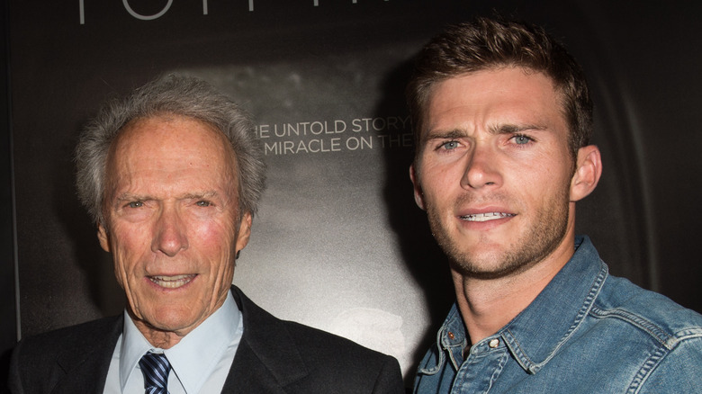 Clint Eastwood et son fils Scott Eastwood posant ensemble