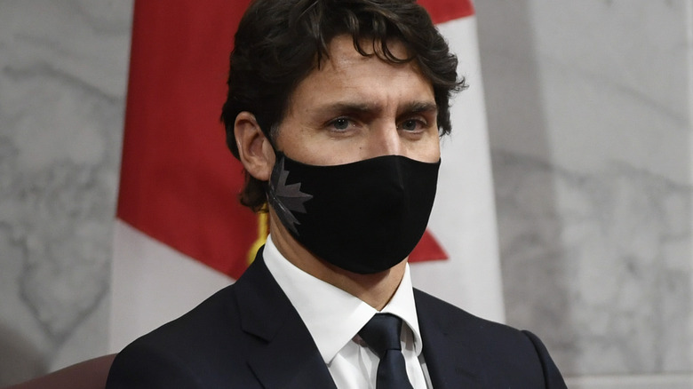 Justin Trudeau masqué