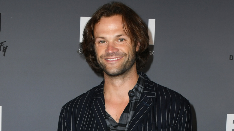 Jared Padalecki a dépouillé les cheveux de sa veste