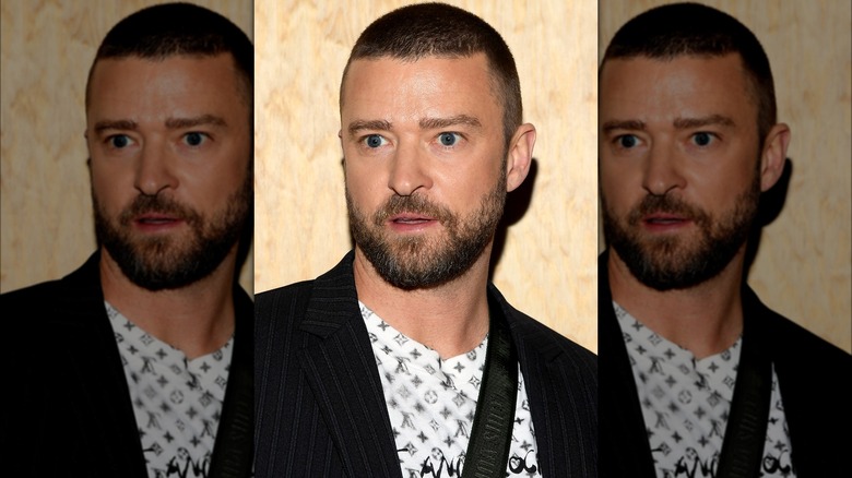 Justin Timberlake posant