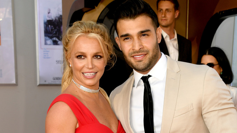 Britney Spears et Sam Asghari souriants