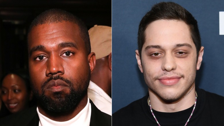 Kanye West posant, à gauche, et Pete Davidson souriant, à droite