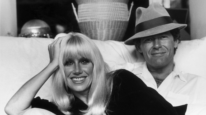 Suzanne Somers posant avec son mari Alan Hamel