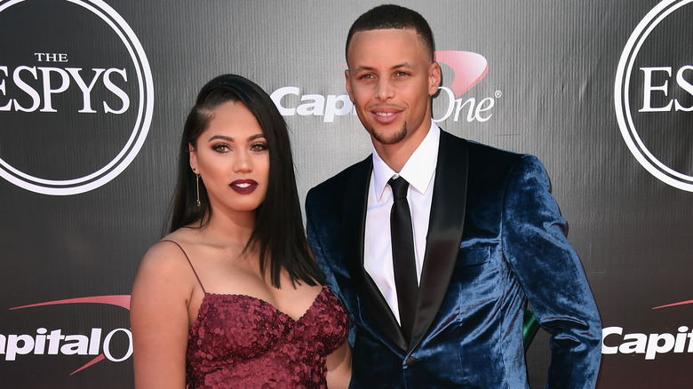 Ayesha Curry, Steph Curry posant