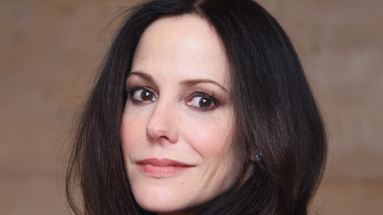 Mary-Louise Parker souriante