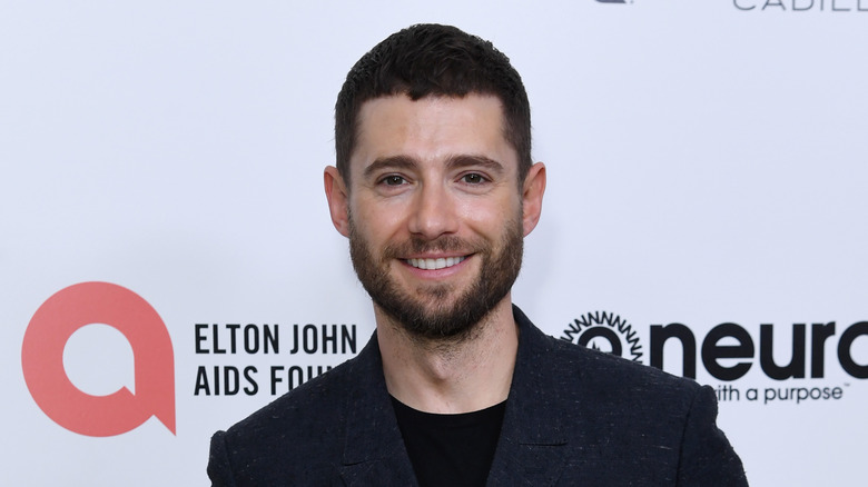 Julian Morris posant lors d'un événement