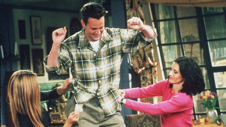  Jennifer Aniston, Matthew Perry et Courteney Cox ensemble d'amis