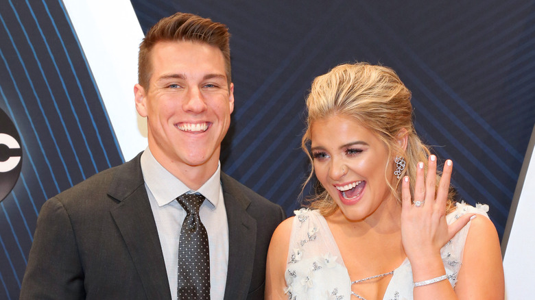 Ce que Lauren Alaina blâme pour sa séparation d’avec son ex-fiancé Alex Hopkins