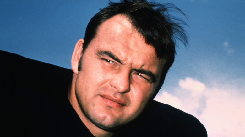 Dick Butkus posant