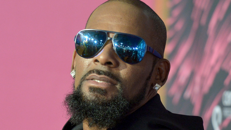 Moments médiatiques que R. Kelly ne pourra jamais effacer