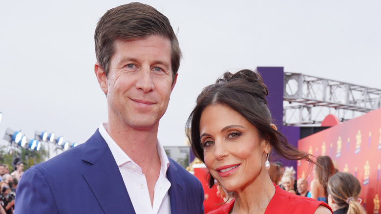 Pourquoi Bethenny Frankel n’a pas l’intention d’épouser son fiancé Paul Bernon