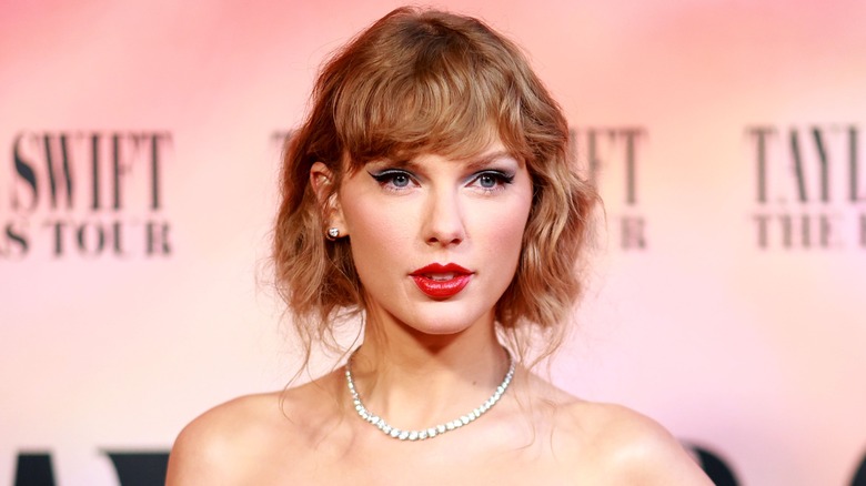 Un expert en langage corporel nous dit que Travis Kelce ne pouvait pas cacher sa romance avec Taylor Swift à New York