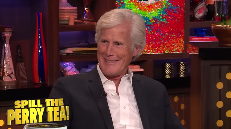 Keith Morrison apparaissant sur la WWHL