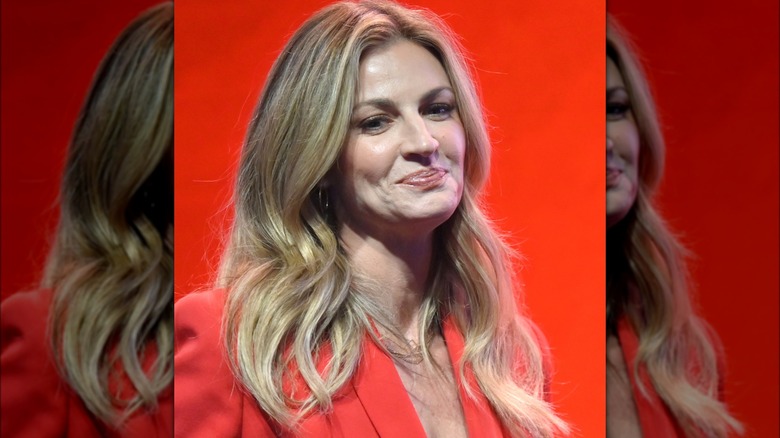 Erin Andrews posant pour les caméras