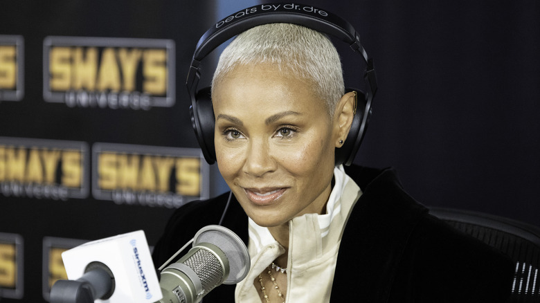 Jada Pinkett Smith parlant Alsina et Jada Pinkett Smith