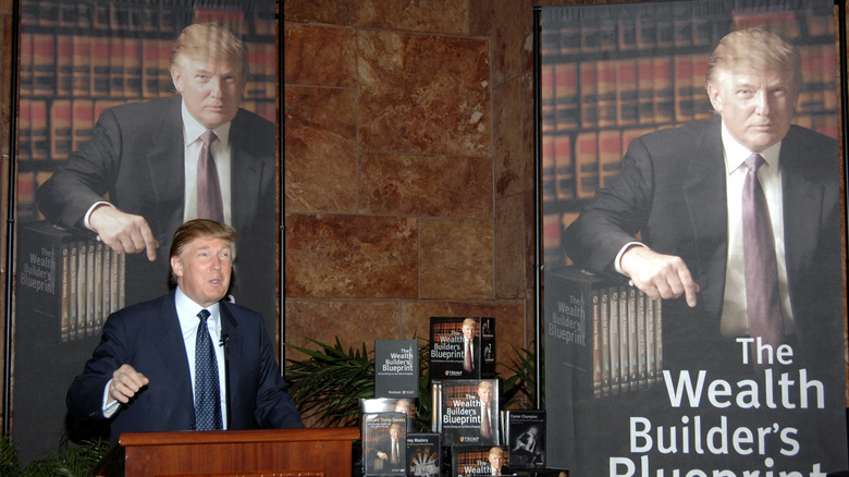 Trump à l'Université Trump 2005