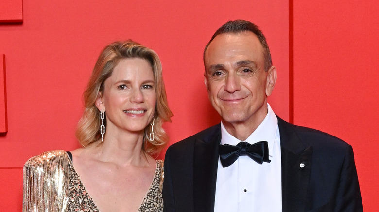 Hank Azaria et Katie Wright