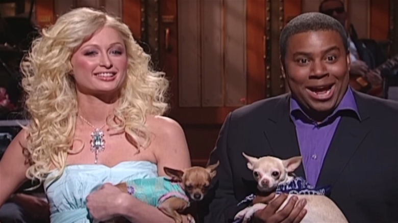 Paris Hilton et Kenan Thompson dans Saturday Night Live