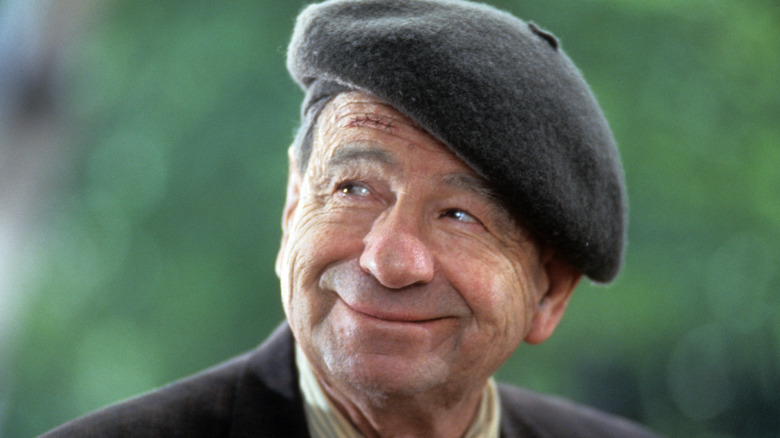 Walter Matthau souriant dans un béret