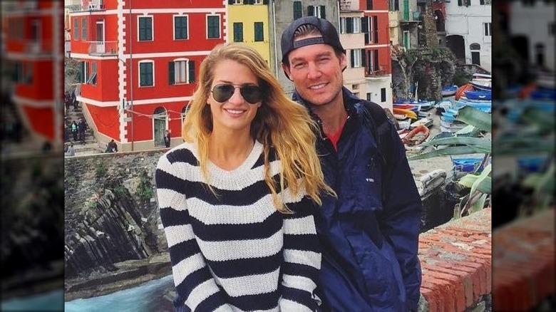 Naomie Olindo et Craig Conover posant en Italie